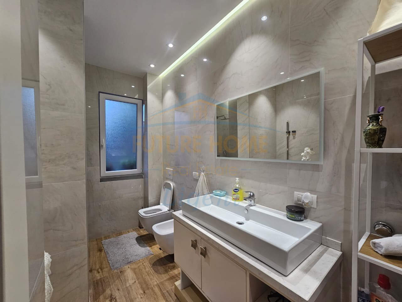 Rent, 3-Storey Villa, Pezë Helmes, Tirana.