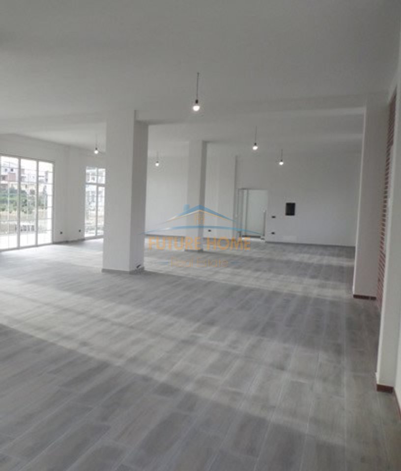 Qera, Business Environment, Paskuqan.