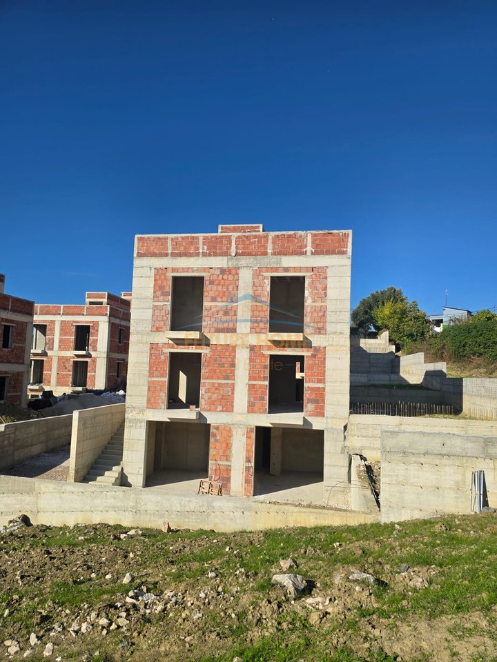 For Sale, 3-Story Villa, Lake Farka.