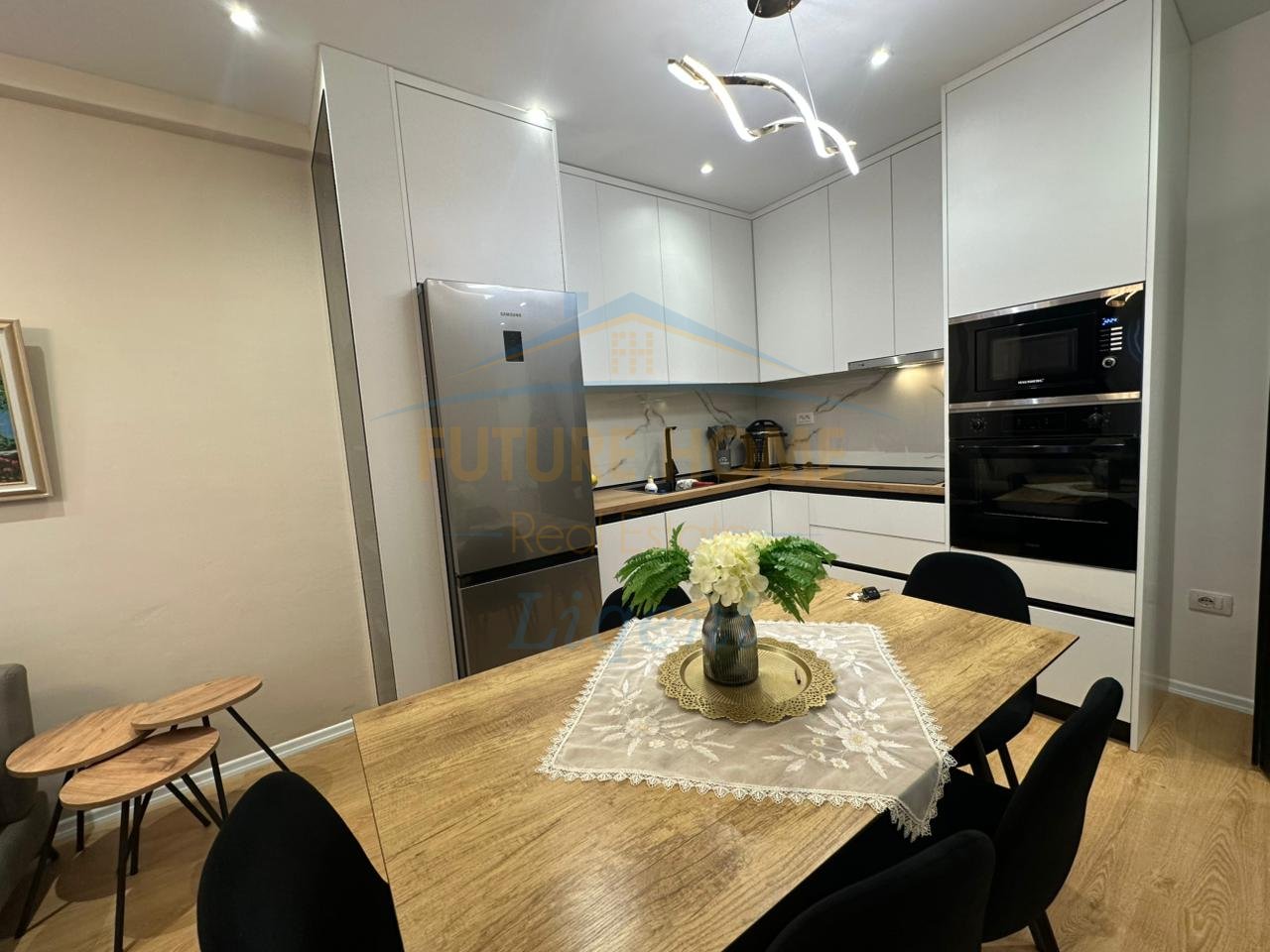 For rent, 2+1 apartment + 2 parking spaces, Univers City, QTU.