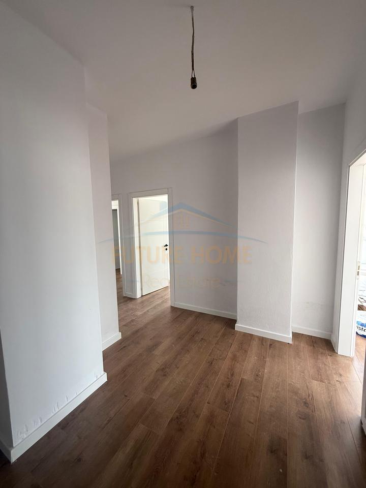 Shitet , Apartament 2+1+Verande,Unaza e re , Tirane