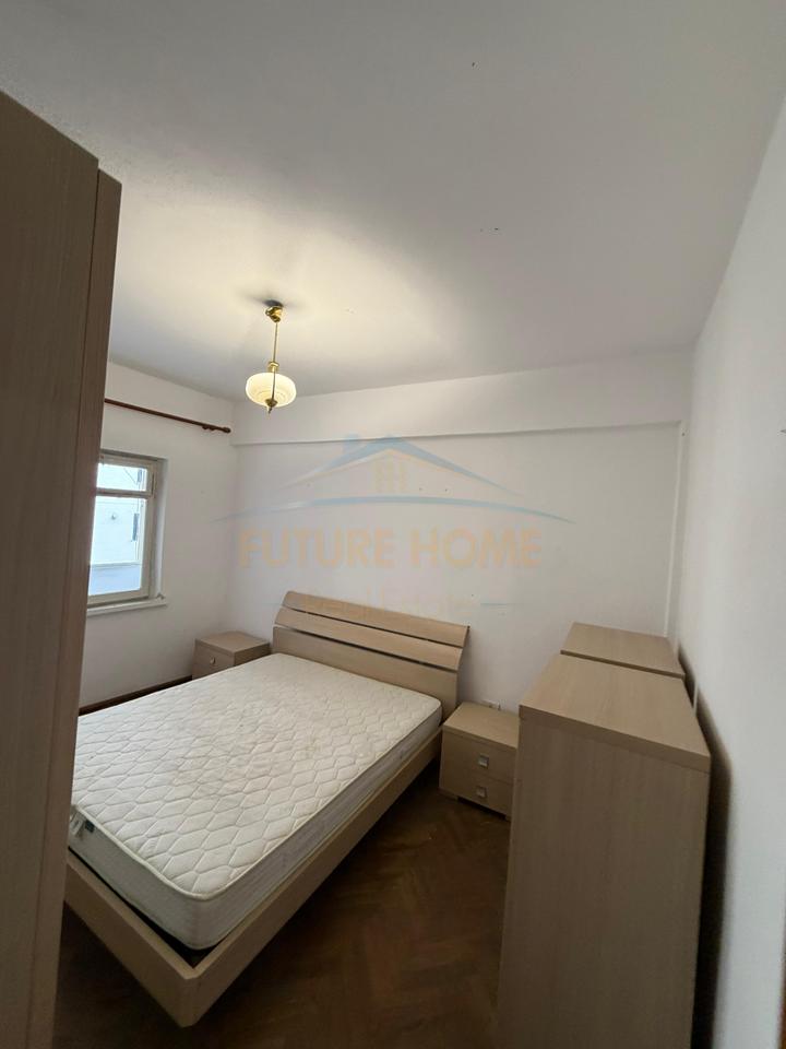 Shitet, Apartament 2+1 prane Ish Rajonit, Durres