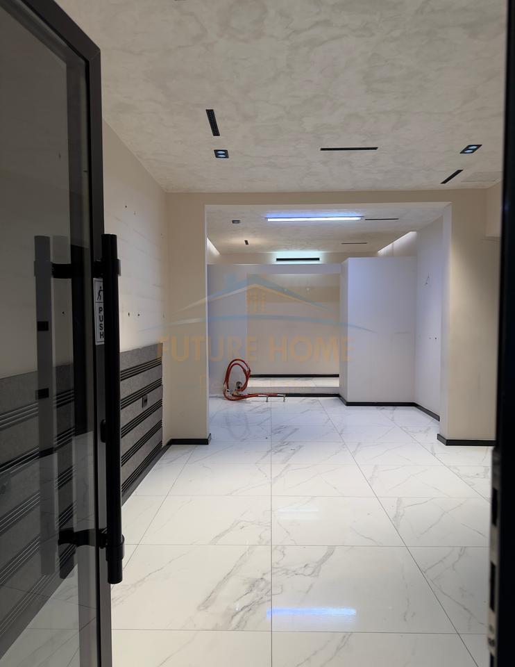 Qera, Ambient Komercial, Rruga e Kosovarëve