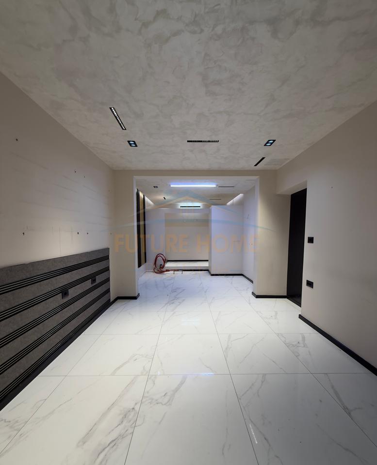 Qera, Ambient Komercial, Rruga e Kosovarëve