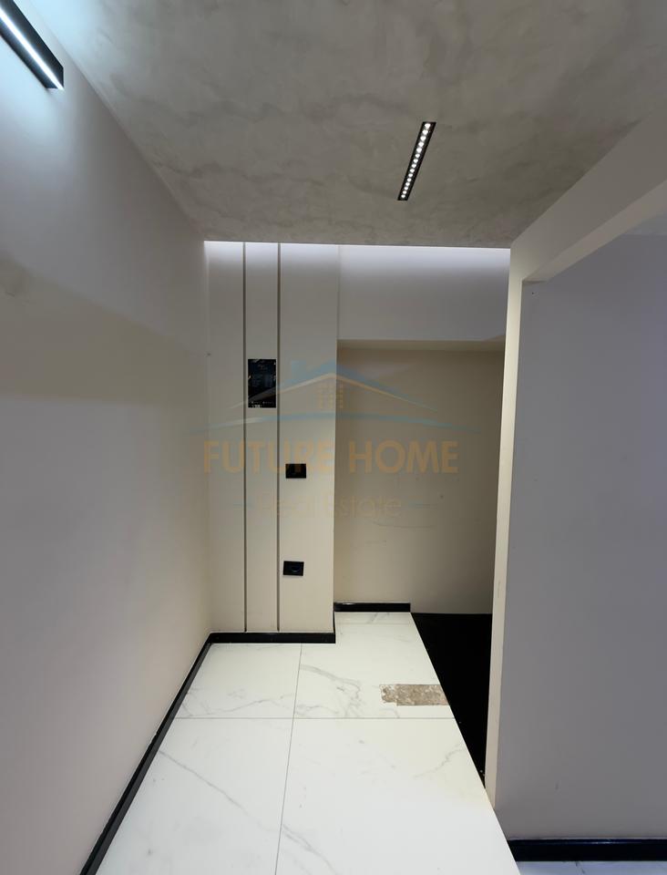 Qera, Ambient Komercial, Rruga e Kosovarëve