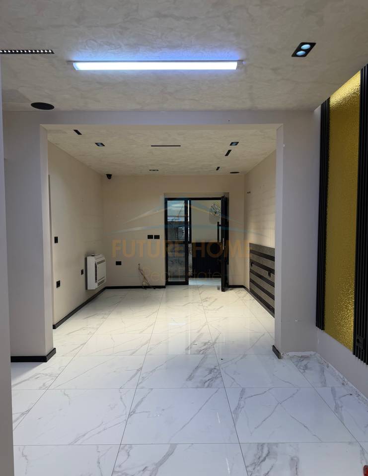 Qera, Ambient Komercial, Rruga e Kosovarëve