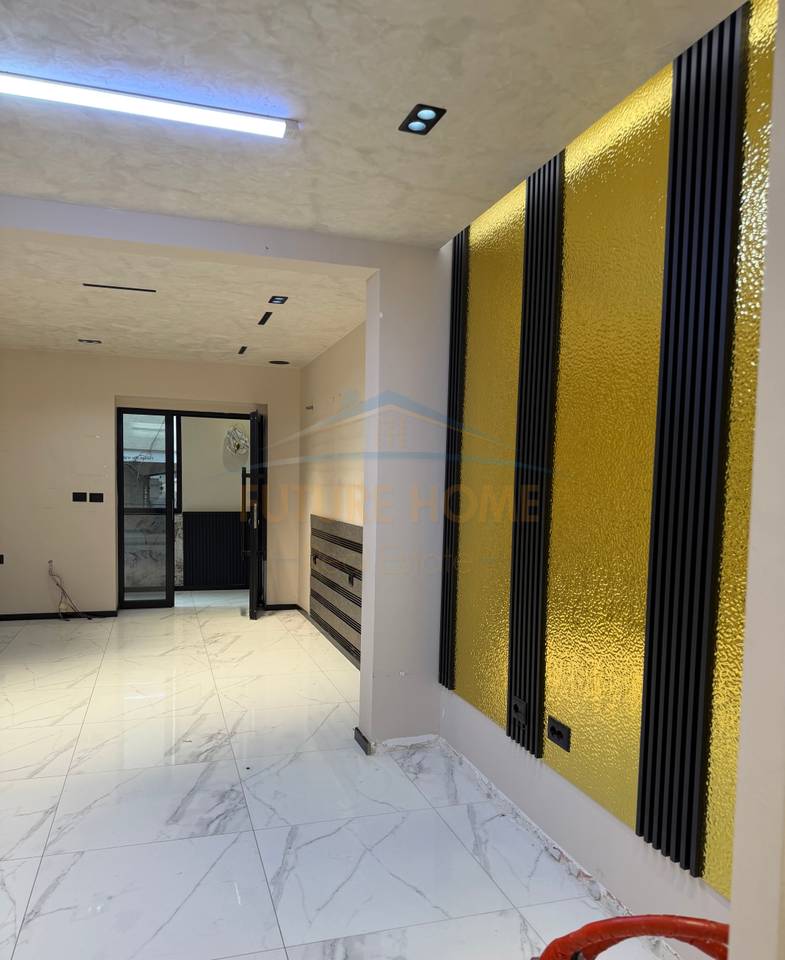 Qera, Ambient Komercial, Rruga e Kosovarëve