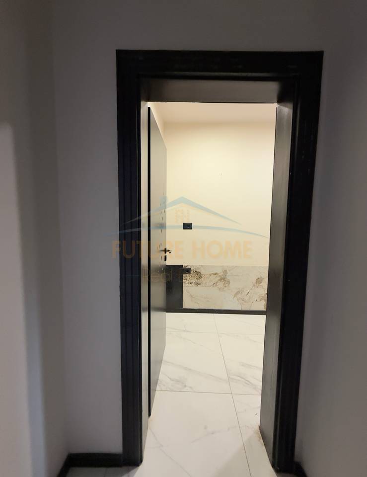 Qera, Ambient Komercial, Rruga e Kosovarëve