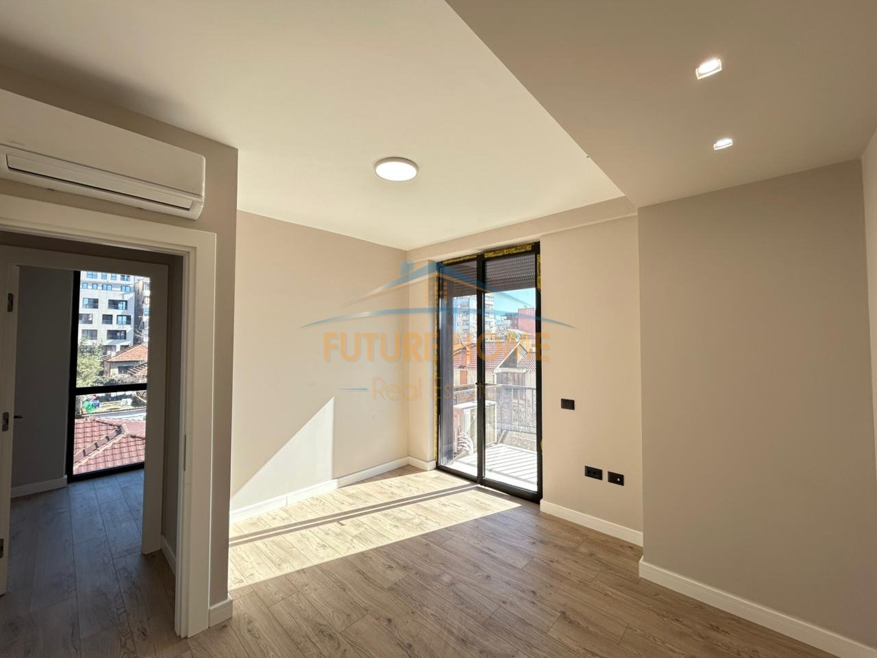 In affitto, appartamento 2+1, via Dervish Hekali, Scuola Rossa, Tirana