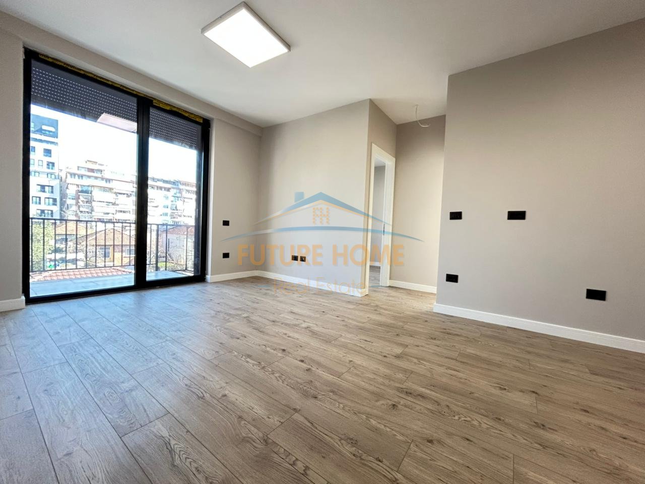 In affitto, appartamento 2+1, via Dervish Hekali, Scuola Rossa, Tirana