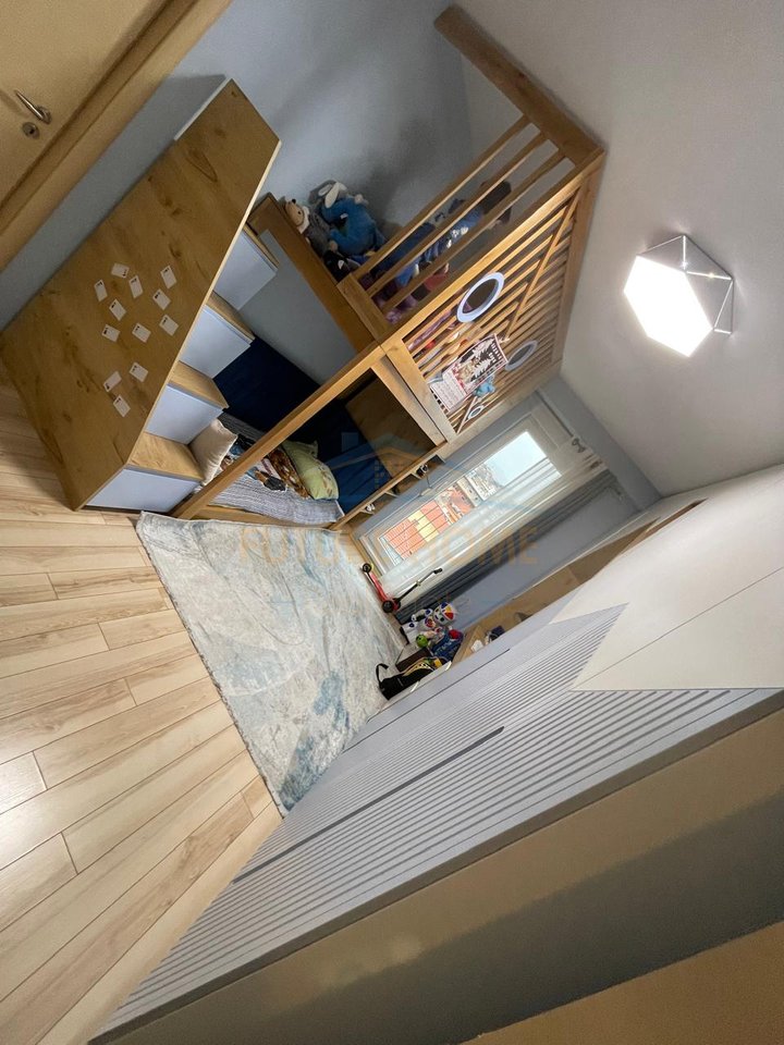 Shitet, Apartament 2+1+2, Qytet Studenti, Tiranë