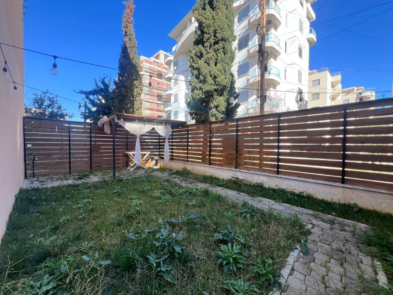 Shitet, Apartament 1+1, Golem, Durrës.