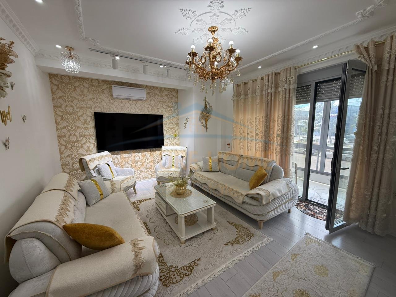 For sale, 2+1+2 Apartment, Terminal, Korçë