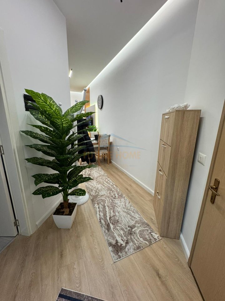 Shitet, Apartament 2+1, Fresk.