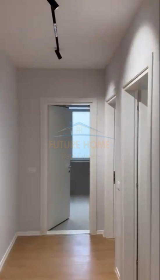 In vendita, Appartamento 2+1, Complesso Univers City, Tirana.