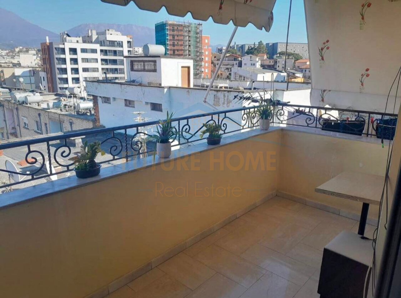 Shitet, Apartament 3+1+2, Rruga e Elbasanit, Tiranë