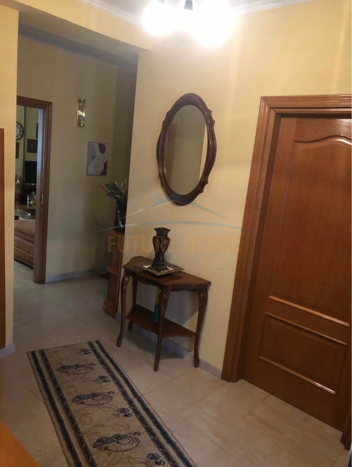 Shitet, Apartament 3+1+2, Rruga e Elbasanit, Tiranë