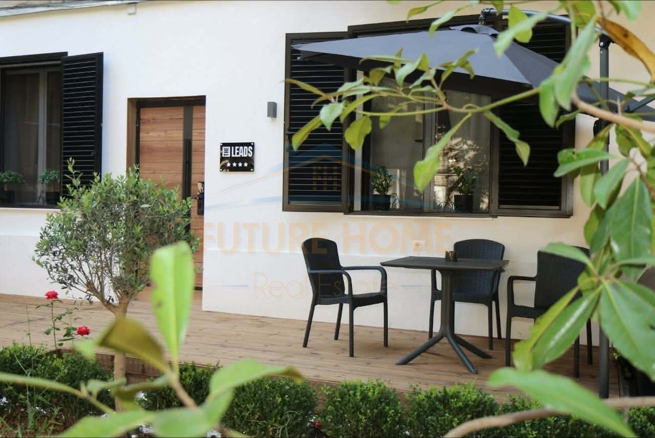 Shiten, 2 Studio , Rruga Muhamet Gjollesha