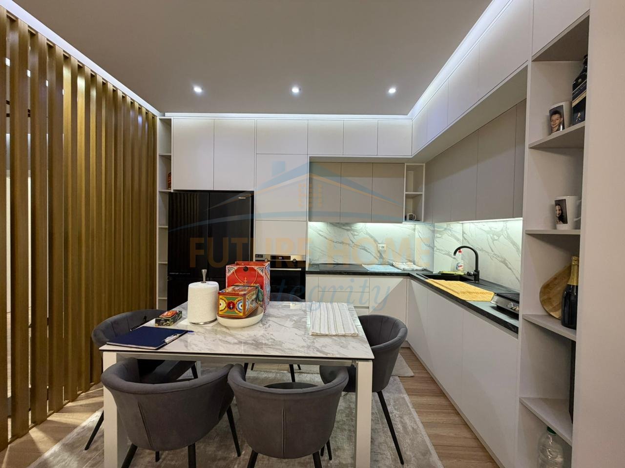 For sale, Apartment 3+1+2, Dry Lake, Tirana.