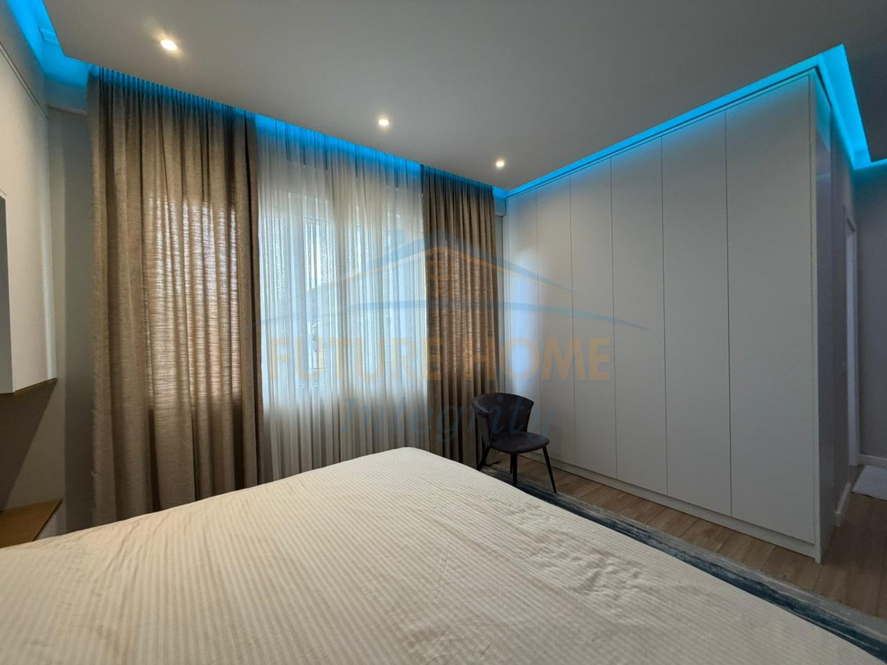 For sale, Apartment 3+1+2, Dry Lake, Tirana.