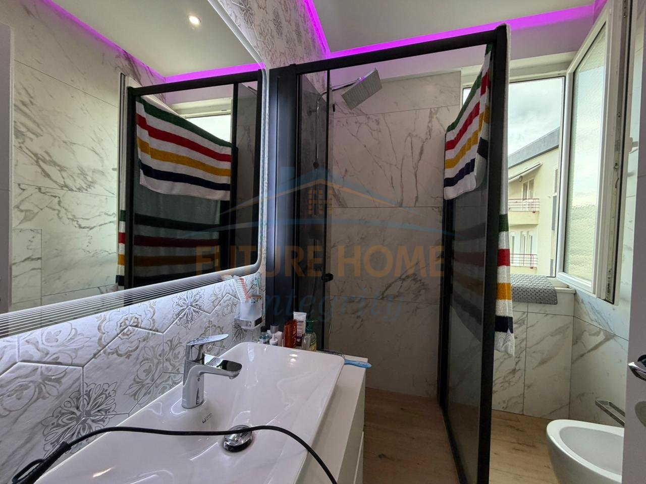 For sale, Apartment 3+1+2, Dry Lake, Tirana.