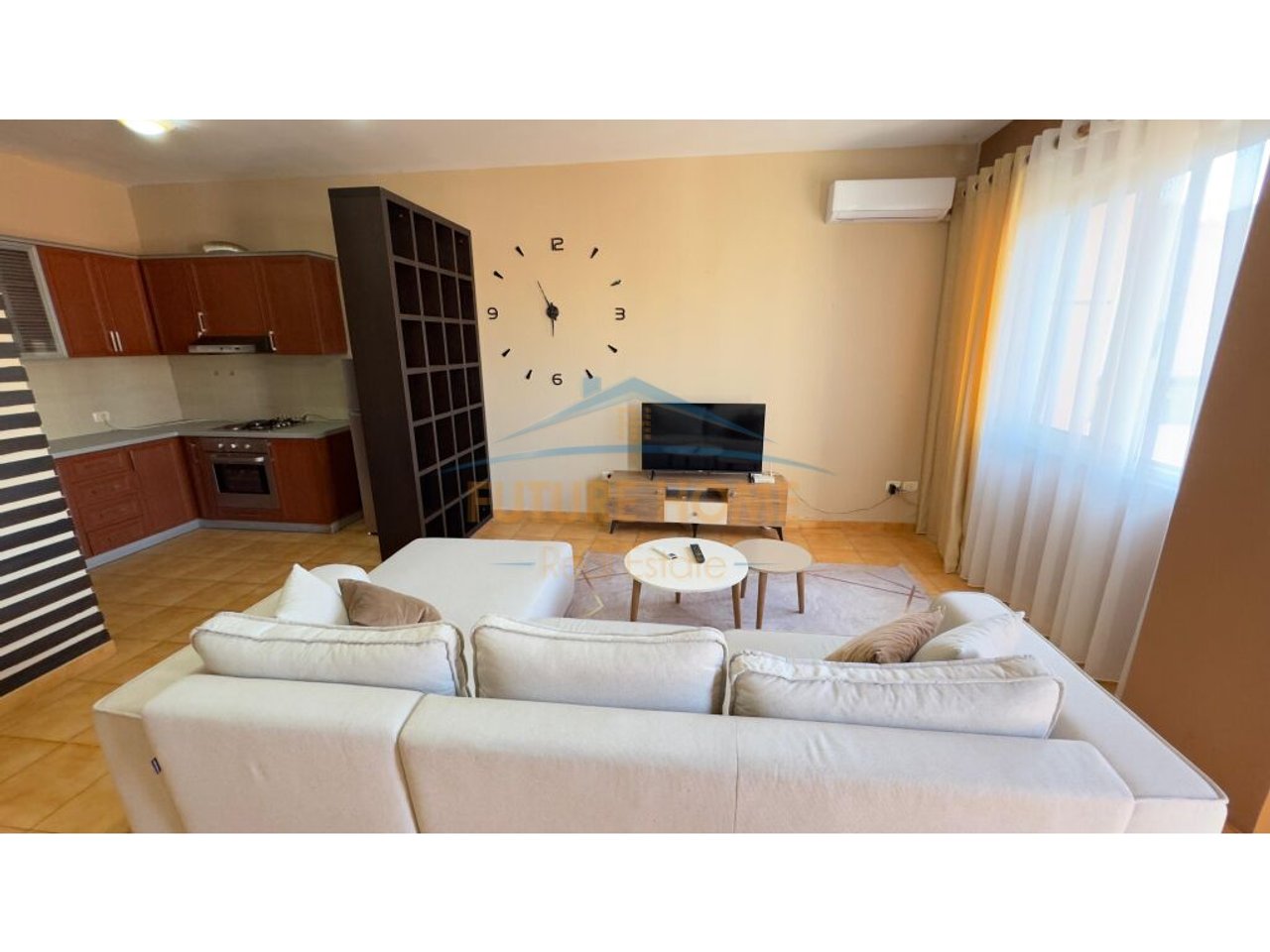 For sale, Apartment 1+1+Parking Post, Barricade Street, Tirana