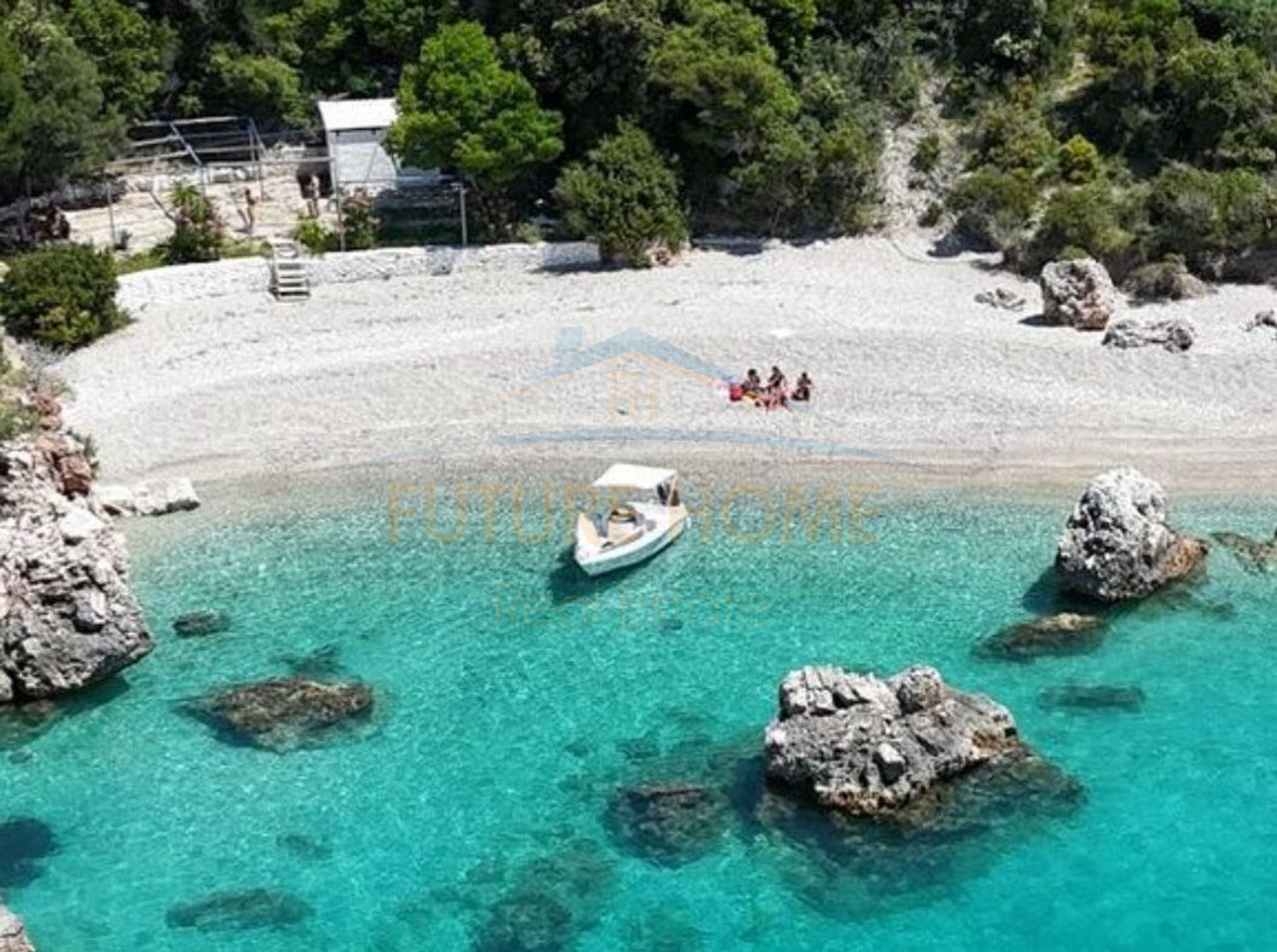 Shitet, Apartament 1+1, Lukove