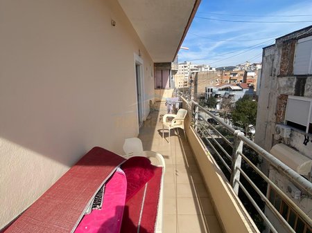 For sale, 3+1+2 Apartment near the Orthodox Church, Vlore.