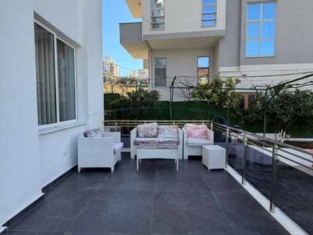 Qera, 5 szintes szálloda, Shkëmb Kavaje, Durrës