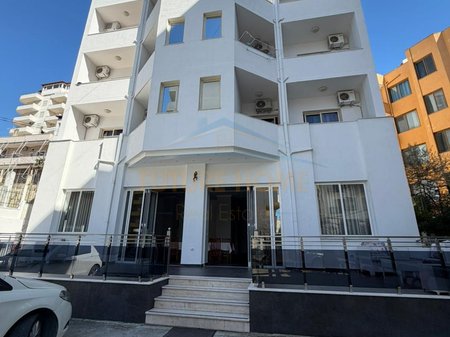 Qera, 5 szintes szálloda, Shkëmb Kavaje, Durrës