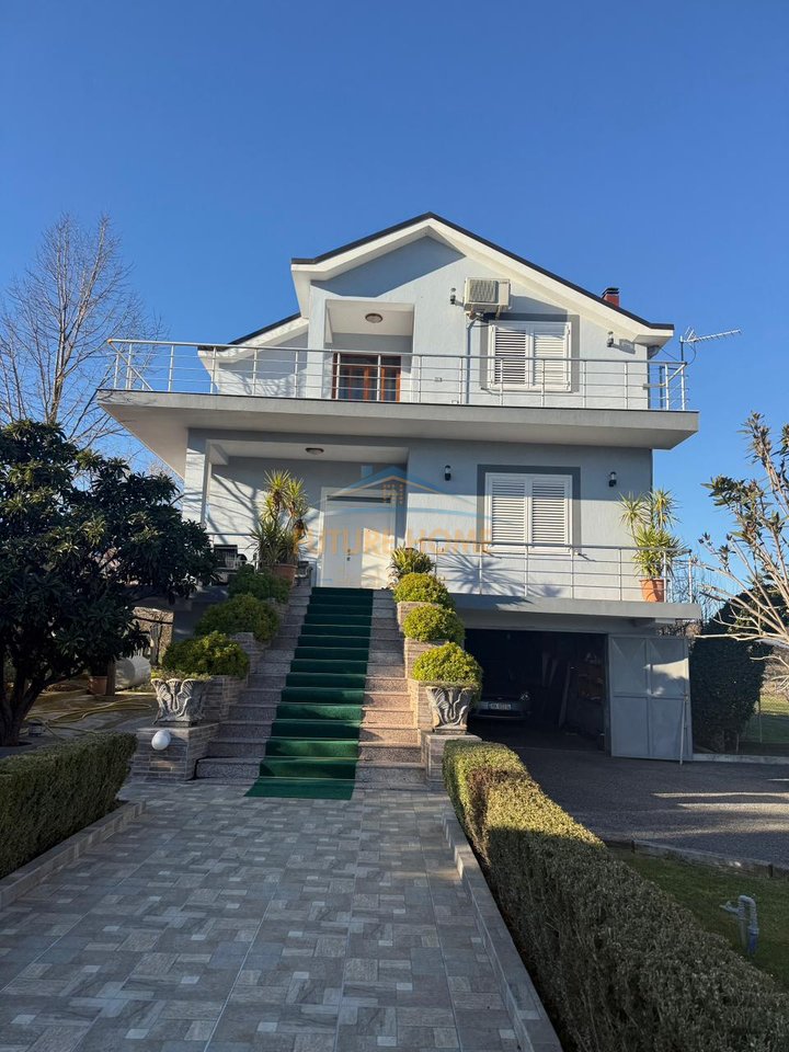 In vendita, Casa+Terreno, Vorë, Tirana.