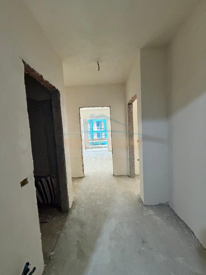 In vendita, appartamento 2+1, Viale Bajram Curri.