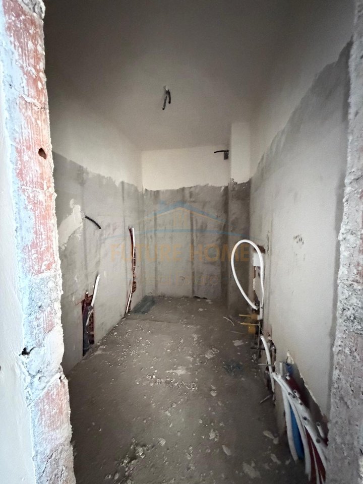 In vendita, appartamento 2+1, Viale Bajram Curri.