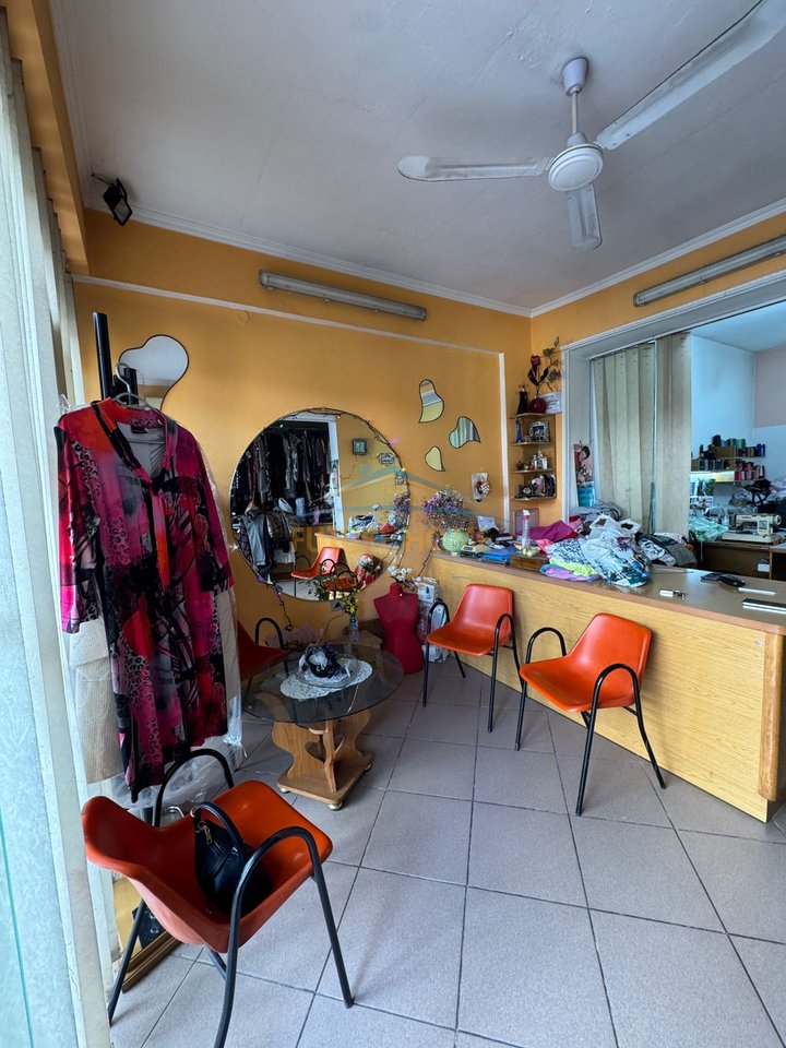 In vendita, Locale Commerciale, Via 4 Martiri, Tirana