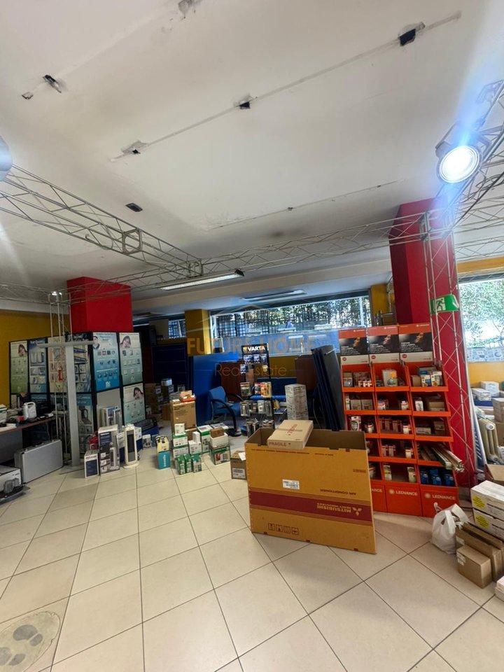 Qera,Ambient Biznesi,Bulevardi Zhan Dark,Tiranë