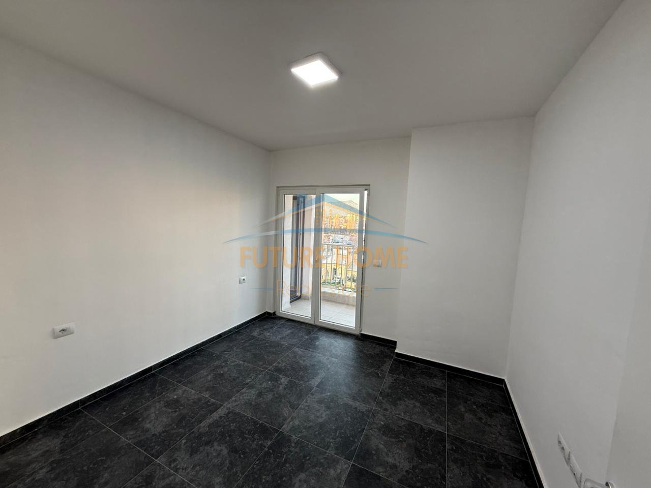 Shitet, Apartament 2+1+2 ,Zogu i Zi,Tiranë