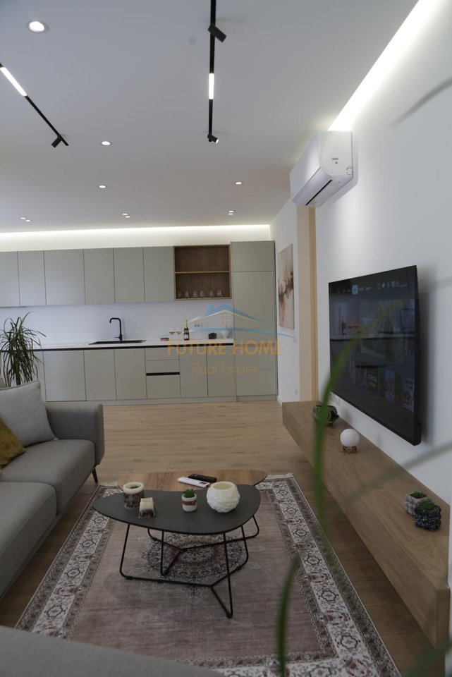 For rent, 2+1+2 Apartment, Zogu Zi, Tirana