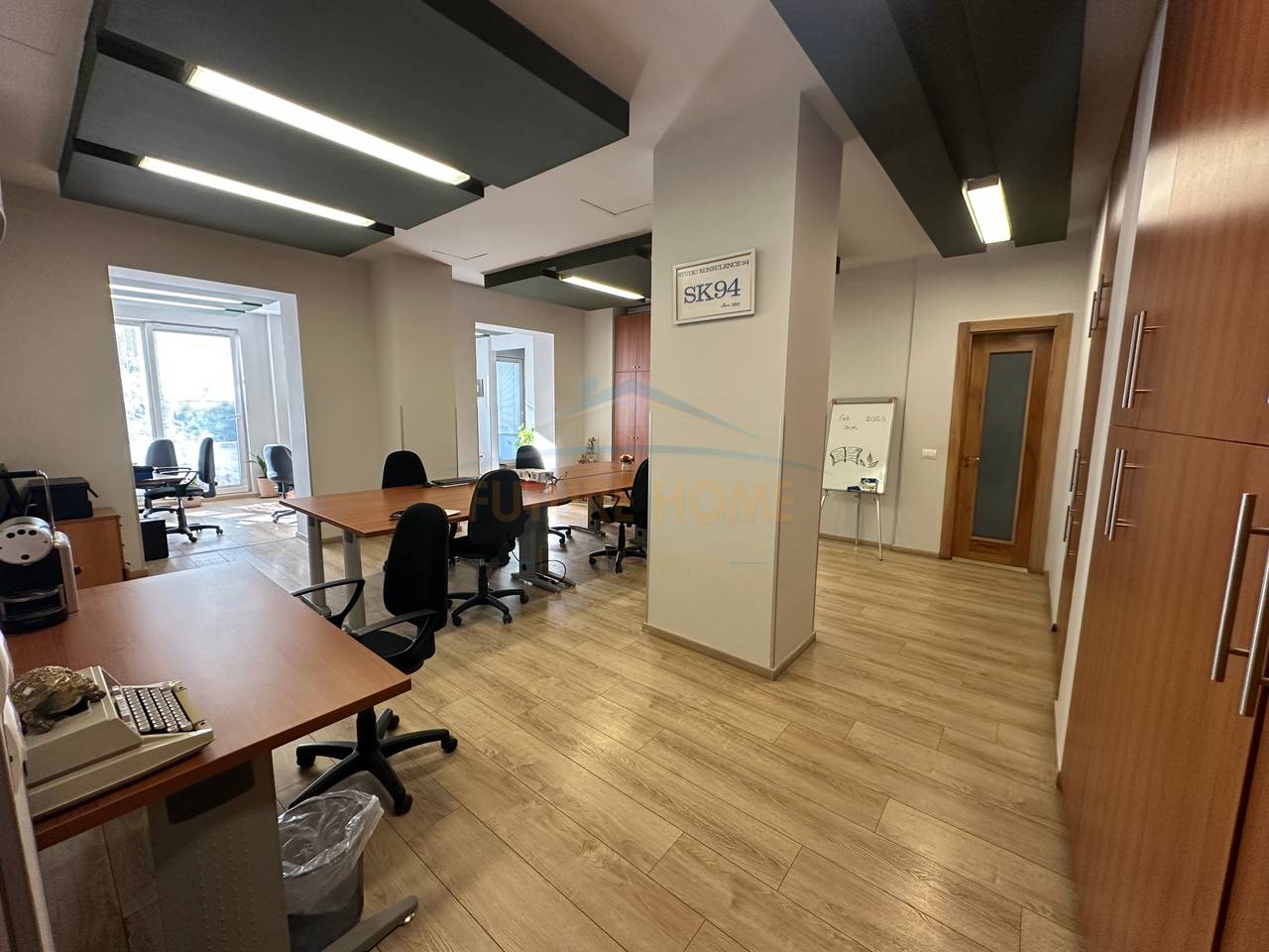 Qira, Ambient, Shallvaret