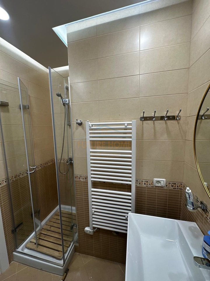 Qira, Appartamento 3+1+2, Nove Piani, Tirana