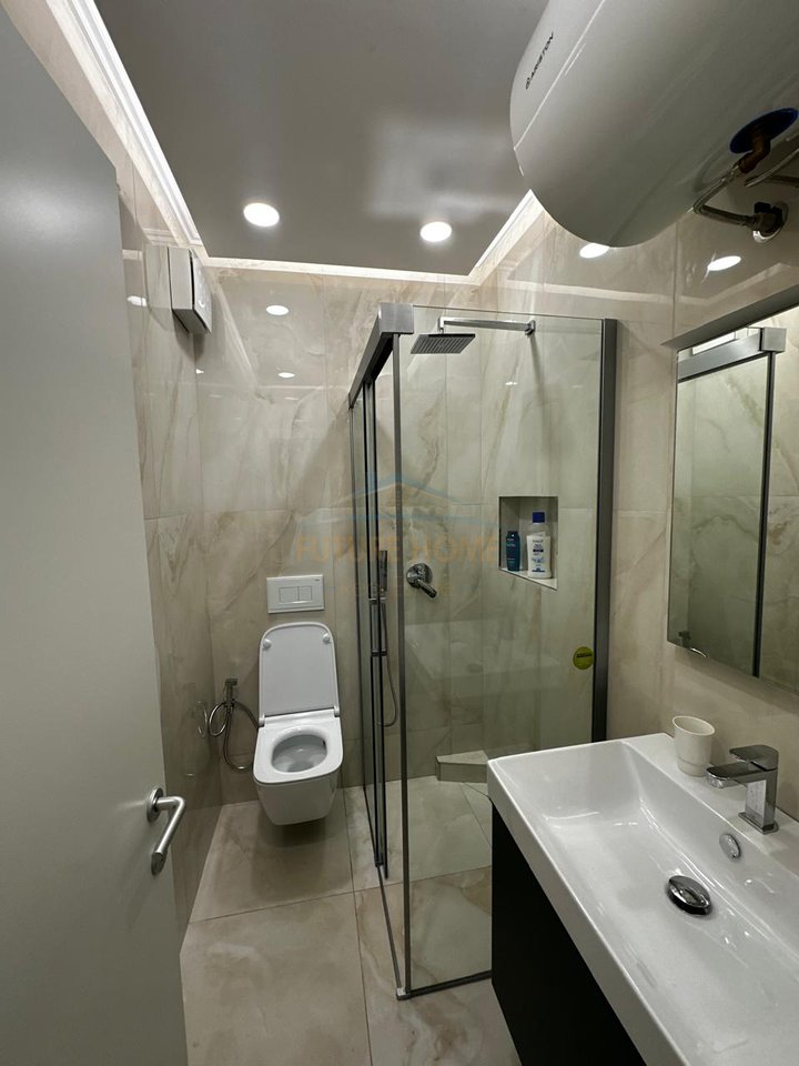 Qira, Appartamento 3+1+2, Nove Piani, Tirana