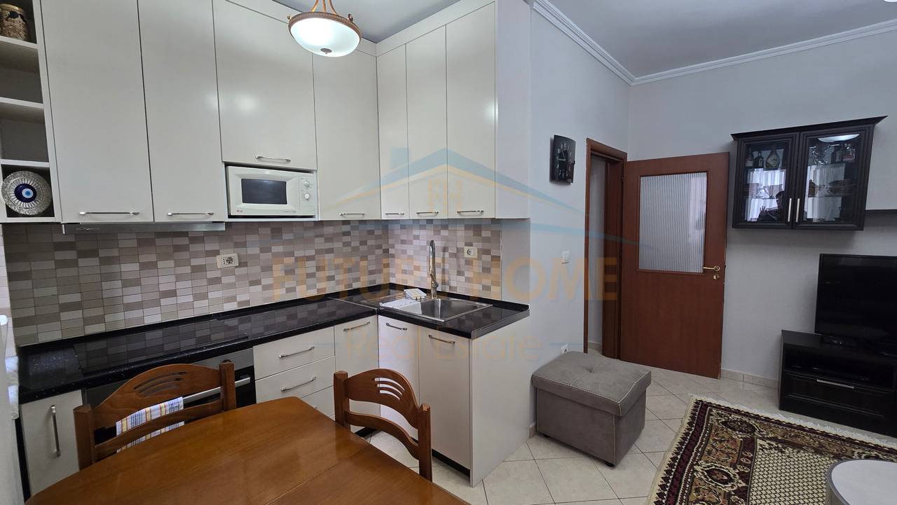 Qera, Apartament 1+1, Xhamllik