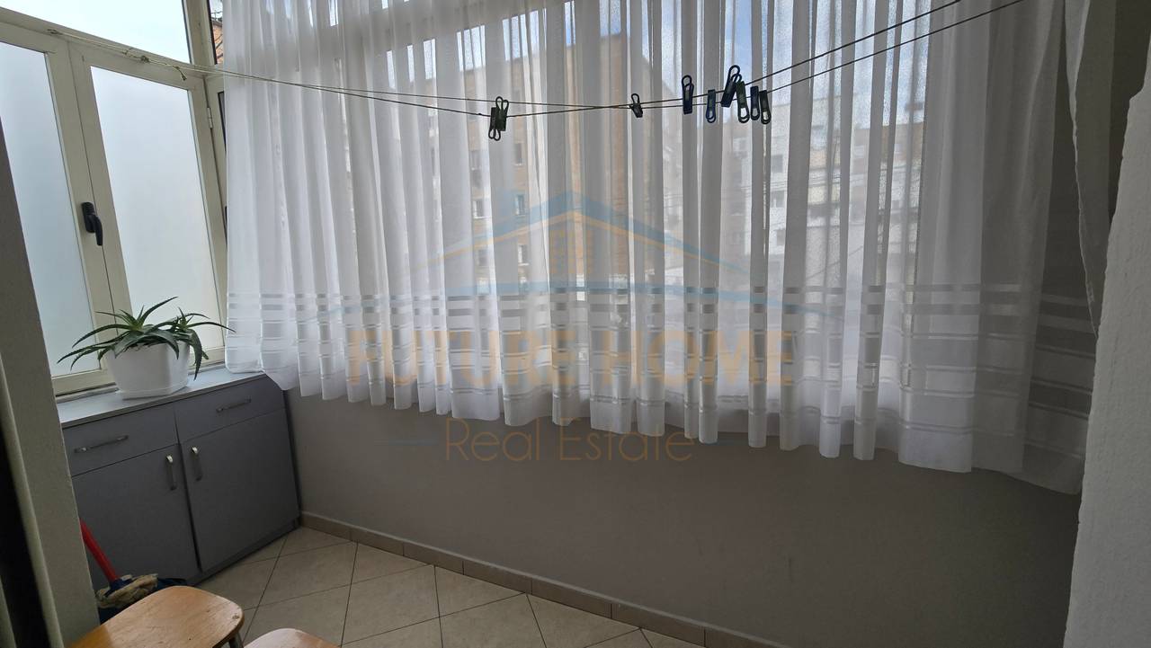 Qera, Apartament 1+1, Xhamllik