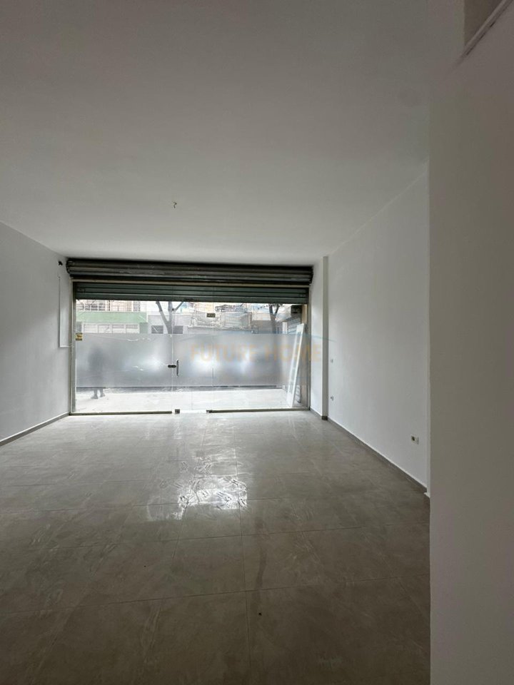 For rent, Space, Selvia