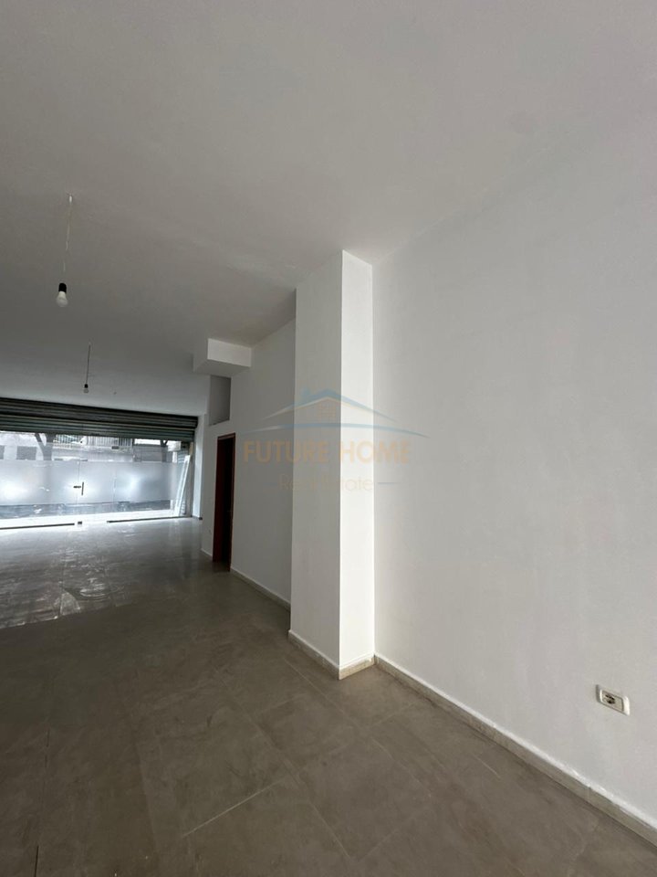 For rent, Space, Selvia