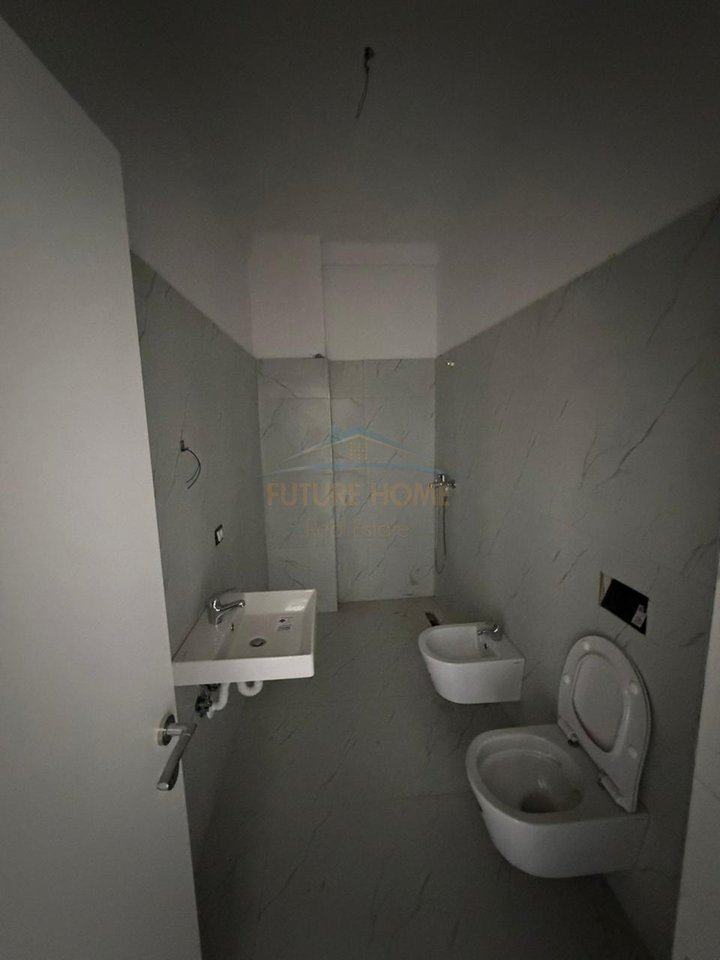 Shitet, Apartament 2+1+2, Sauk, Porta Tirana e Re, Tiranë.