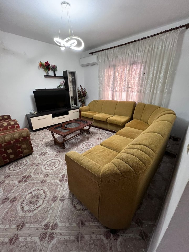 Affitto, Appartamento 2+1, Ex Parco degli Autobus, Tirana.