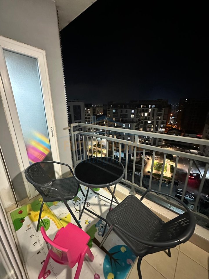 Affitto, appartamento 1+1 + posto auto, Campo Aviazione, Tirana.