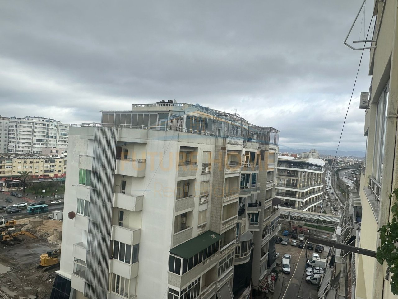 Shitet, Penthouse Open Space, Stacioni i Trenit, Durrës