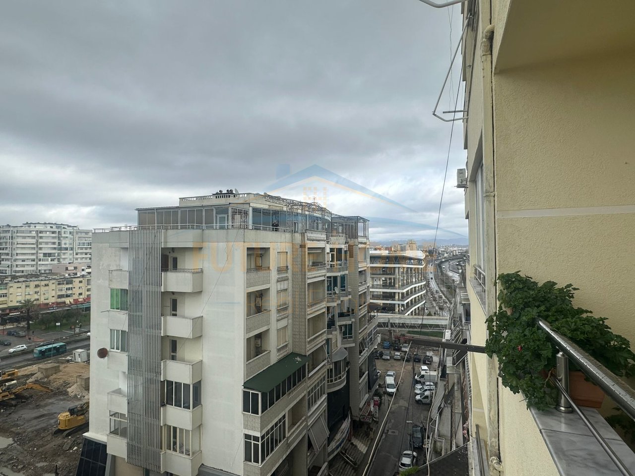 Shitet, Penthouse Open Space, Stacioni i Trenit, Durrës