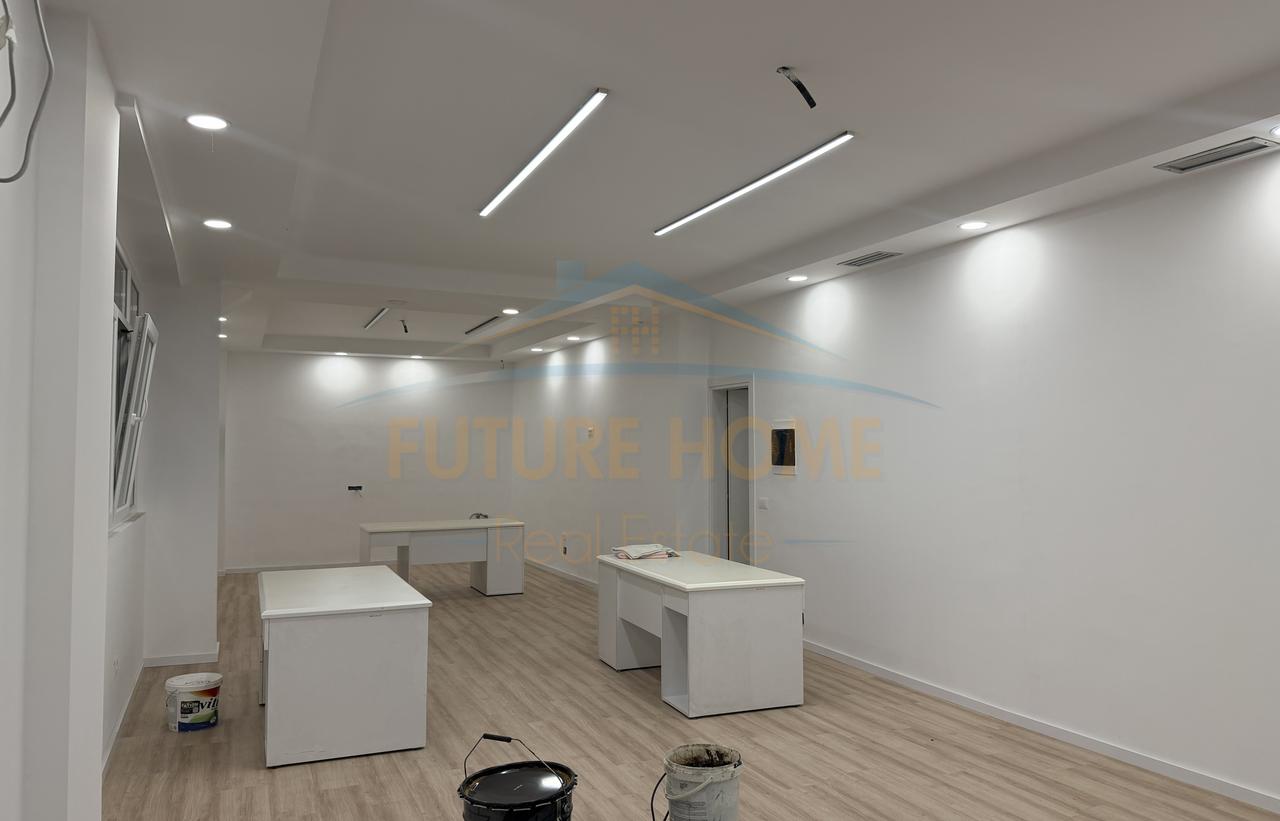 Qera, Ambient Biznesi, Rruga "Vllazen Huta", Brryli